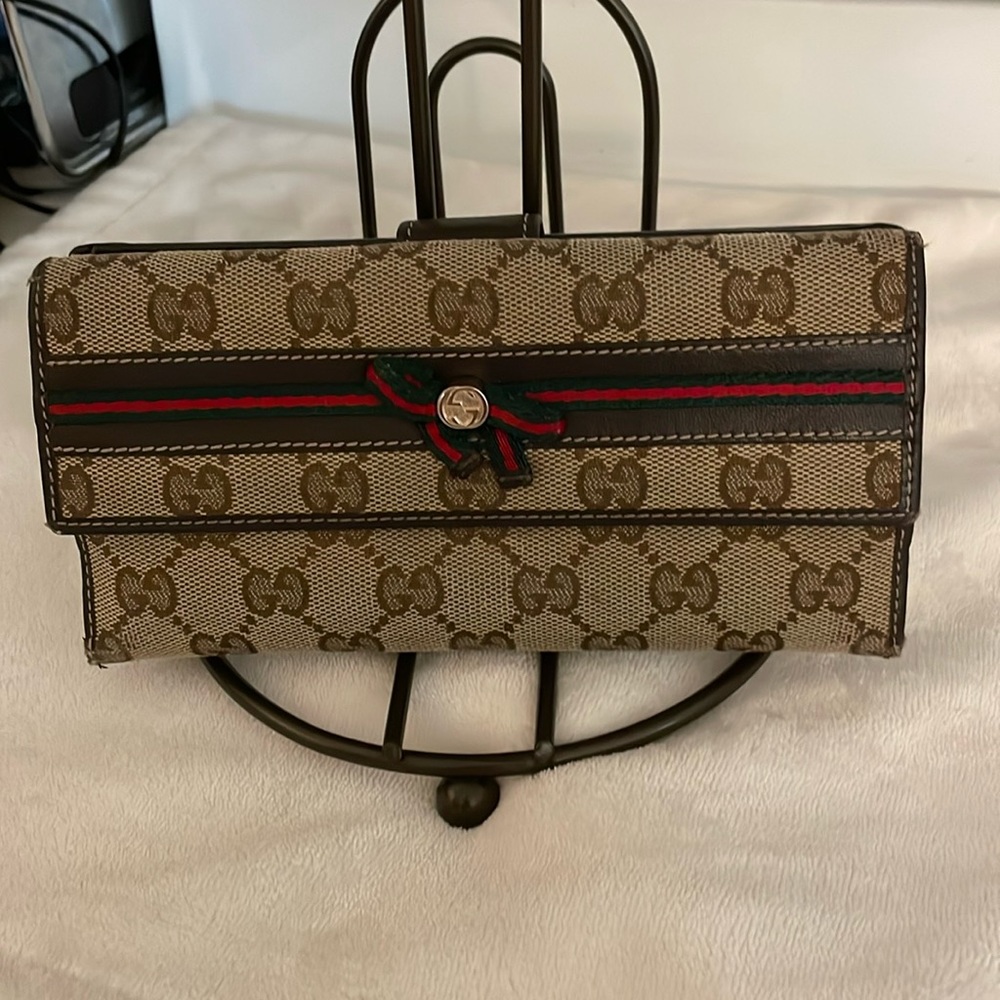 Gucci wallet